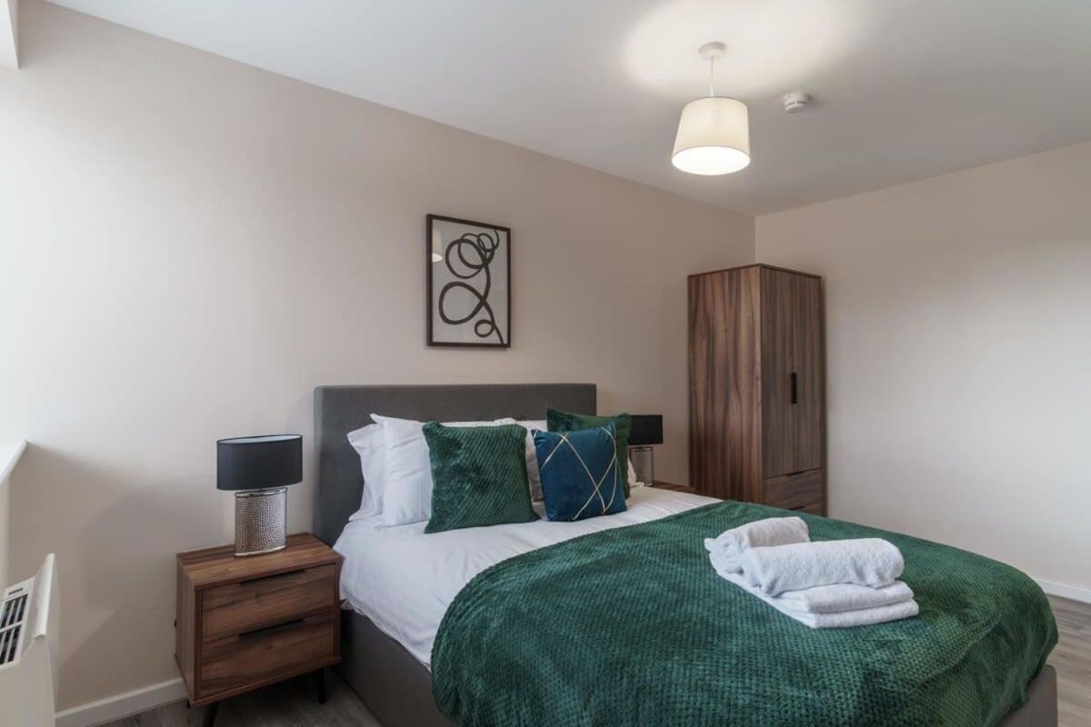 Bright 2 Bed Apartment Manchester - Sleeps 4 Dış mekan fotoğraf