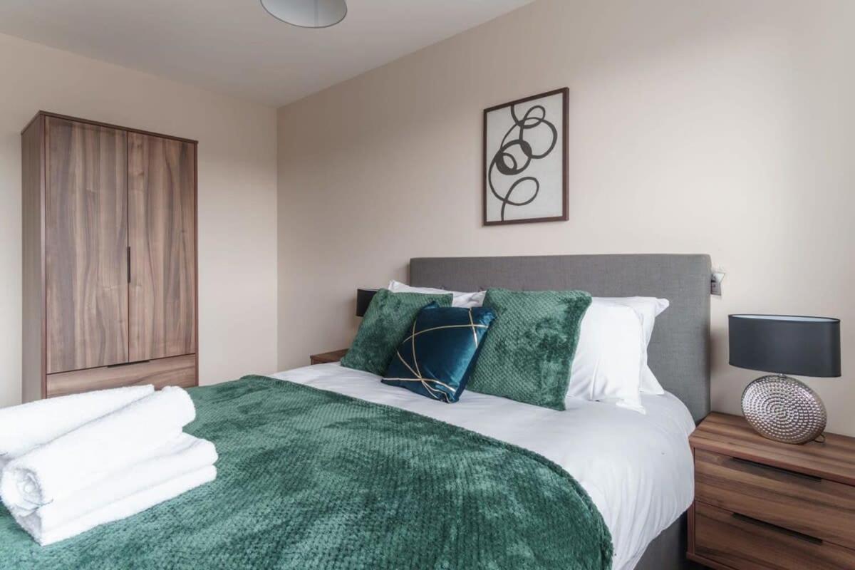 Bright 2 Bed Apartment Manchester - Sleeps 4 Dış mekan fotoğraf