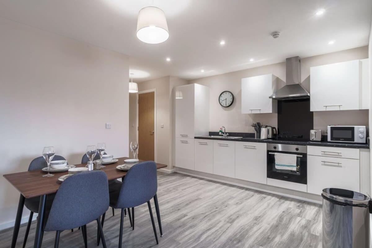 Bright 2 Bed Apartment Manchester - Sleeps 4 Dış mekan fotoğraf